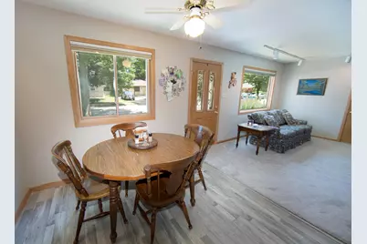 2419 S 81st St, West Allis, WI 53219 - Photo 7