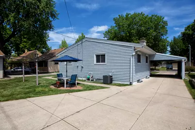 2419 S 81st St, West Allis, WI 53219 - Photo 29