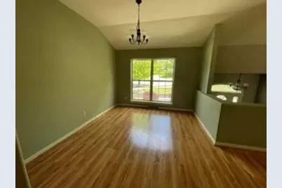 118  Manchester Dr, Waukesha, WI 53188 - Photo 7
