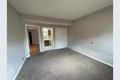 118  Manchester Dr, Waukesha, WI 53188 - Photo 5