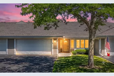 11014  Mequon Square Dr, Mequon, WI 53092 - Photo 1