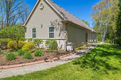 11034 W Bradley Rd, Milwaukee, WI 53224 - Photo 27