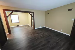 4974 N 91st St, Milwaukee, WI 53225 - Photo 7