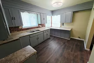 4974 N 91st St, Milwaukee, WI 53225 - Photo 5