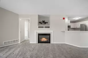 9301 Cobblestone Way, Franklin, WI 53132 - Photo 5