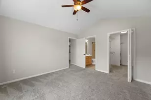 9301 Cobblestone Way, Franklin, WI 53132 - Photo 13