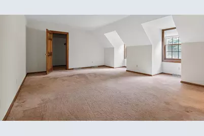 304  Fieldstone Rd, Delafield, WI 53018 - Photo 25