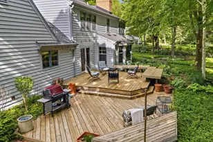 304 Fieldstone Rd, Delafield, WI 53018 - Photo 3