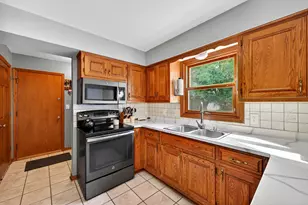 62 E Prospect Ct, Hartford, WI 53027 - Photo 21