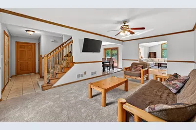 62 E Prospect Ct, Hartford, WI 53027 - Photo 13