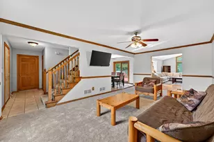62 E Prospect Ct, Hartford, WI 53027 - Photo 13