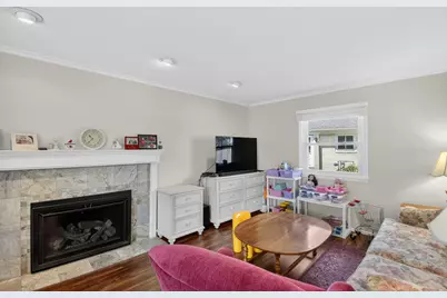 8  Steeplechase Dr, Racine, WI 53402 - Photo 17