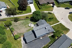 8 Steeplechase Dr, Racine, WI 53402 - Photo 51