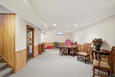 2401  Pendleton Pl, Waukesha, WI 53188 - Photo 25