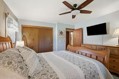2401  Pendleton Pl, Waukesha, WI 53188 - Photo 21