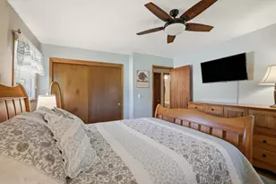 2401 Pendleton Pl, Waukesha, WI 53188 - Photo 21