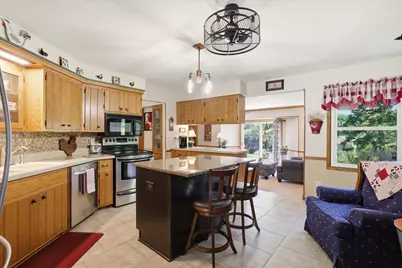 2401  Pendleton Pl, Waukesha, WI 53188 - Photo 13