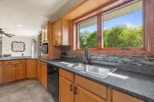 9574 S Fairway Circle, Franklin, WI 53132 - Photo 9