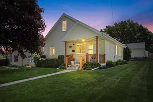 721 W Larabee St, Port Washington, WI 53074 - Photo 1