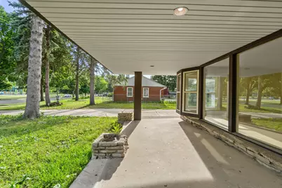 8570 W Lancaster Ave, Milwaukee, WI 53225 - Photo 5