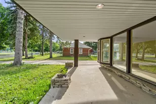 8570 W Lancaster Ave, Milwaukee, WI 53225 - Photo 5