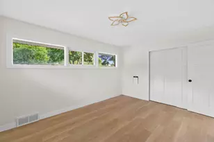 8570 W Lancaster Ave, Milwaukee, WI 53225 - Photo 21