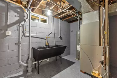 8570 W Lancaster Ave, Milwaukee, WI 53225 - Photo 31