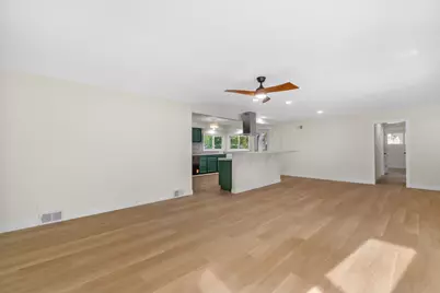 8570 W Lancaster Ave, Milwaukee, WI 53225 - Photo 11