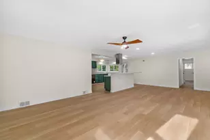 8570 W Lancaster Ave, Milwaukee, WI 53225 - Photo 11