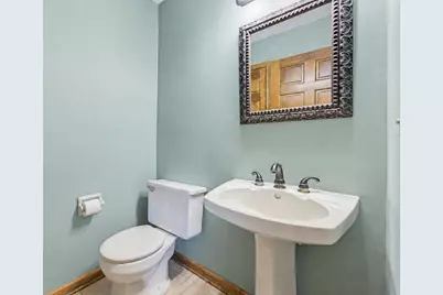 112 N Meadowside Ct, Summit, WI 53066 - Photo 19