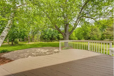 112 N Meadowside Ct, Summit, WI 53066 - Photo 41