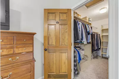 112 N Meadowside Ct, Summit, WI 53066 - Photo 31