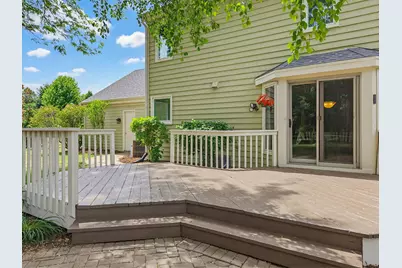 112 N Meadowside Ct, Summit, WI 53066 - Photo 37