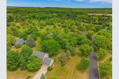112 N Meadowside Ct, Summit, WI 53066 - Photo 43