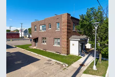 415  Market St, La Crosse, WI 54601 - Photo 3