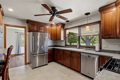 4528  Lakeshore Rd, Sheboygan, WI 53083 - Photo 13