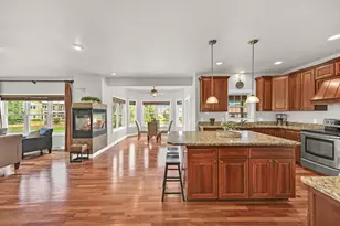 533 Majestic View Ln, Oconomowoc, WI 53066 - Photo 3