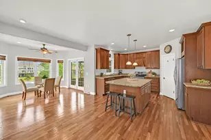 533 Majestic View Ln, Oconomowoc, WI 53066 - Photo 7