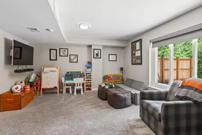 1943  River Park Ct, Wauwatosa, WI 53226 - Photo 37