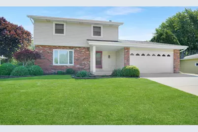 524  Birch Ln, Hartford, WI 53027 - Photo 1