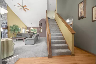 W233N7065  Blacksmith Ct, Sussex, WI 53089 - Photo 3