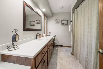W233N7065  Blacksmith Ct, Sussex, WI 53089 - Photo 17