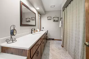 W233N7065 Blacksmith Ct, Sussex, WI 53089 - Photo 17