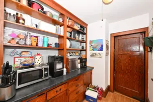 1803 N Arlington Pl, Milwaukee, WI 53202 - Photo 9
