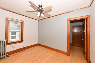 1803 N Arlington Pl, Milwaukee, WI 53202 - Photo 25