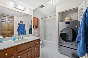 301 Park Hill Dr, Pewaukee, WI 53072 - Photo 11