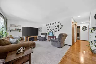 2619 Camelot Blvd, Sheboygan, WI 53081 - Photo 7