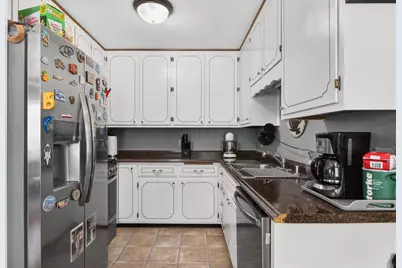 2619  Camelot Blvd, Sheboygan, WI 53081 - Photo 13