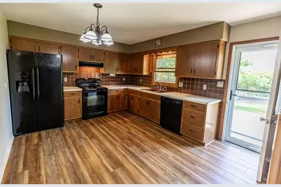 2318 N 35th St, Sheboygan, WI 53083 - Photo 5