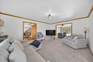 4577 Hunters Glen Dr, Sheboygan, WI 53083 - Photo 3